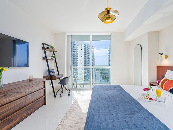 2nd image of 485 Brickell Ave #Id1232185p