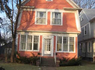 608 Reeves Dr, Grand Forks, ND 58201