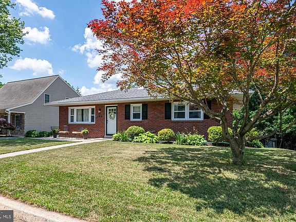 3rd image of 344 Pennwyn Pl
