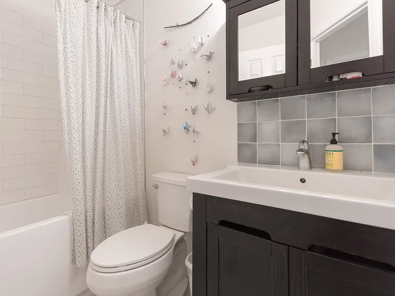 420 Sheringham Ct — Photo 10