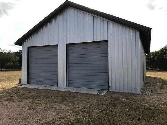 2nd image of 1215 Democrat St