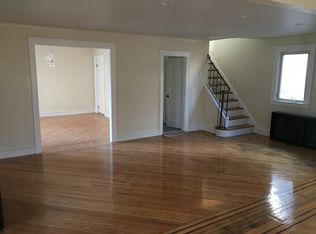 32 Fremont Rd #32, Valley Stream, NY 11581