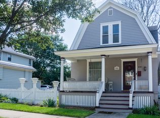 391 Fulton St, Elgin, IL 60120