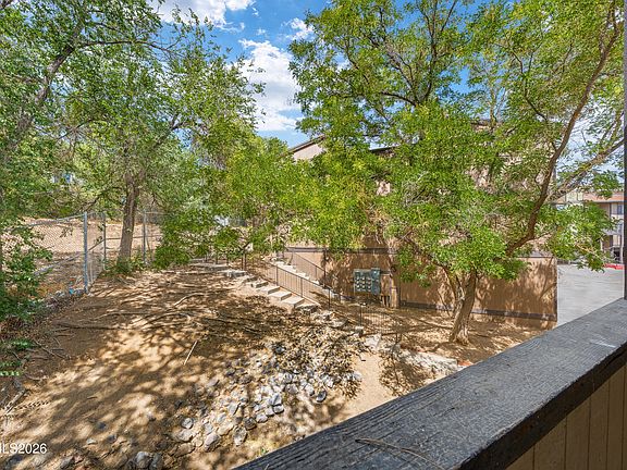 4th image of 2080 Highview Ct APT 6