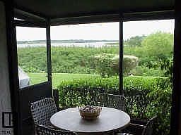 Nice screened porch overlooking Lake Seminole and Wildlife