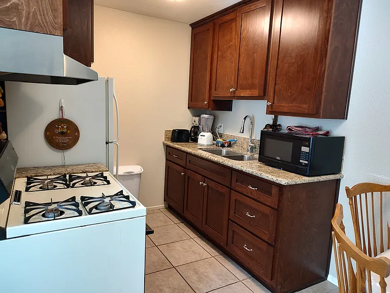 530 W Murphy St — Photo 3