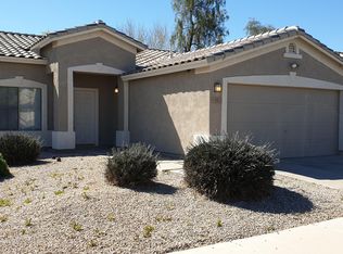 13 W Zinnia Pl, San Tan Valley, AZ 85143