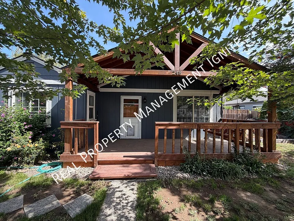 248 NW 3rd St