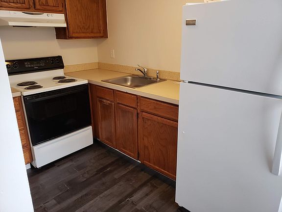 2nd image of 12437 Tukwila International Blvd