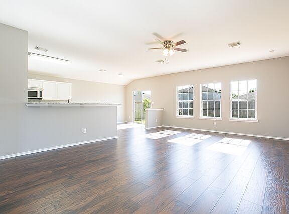 2nd image of 8719 Chartres