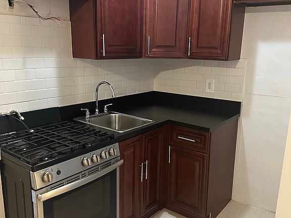 2nd image of 2-4 Berkeley Ave #3EE