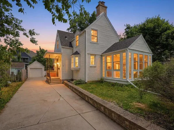 166 Kensington Drive, Madison, WI 53704