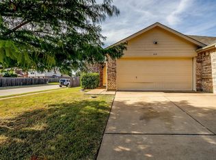 464 Canvas Ct, Crowley, TX 76036