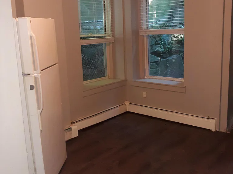 35 Washington St #3 — Photo 11