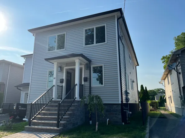 161 Franklin St #1, Elmwood Park, NJ 07407