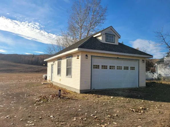 11806 78th St, Peace River, AB T8S 1Y6
