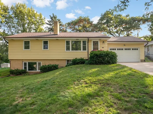 3829 Oak St, Brooklyn Center, MN 55429