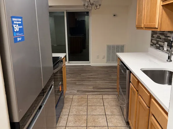 2231 Castle Rock Sq APT 11C, Reston, VA 20191