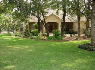 446 Rosewood Dr, La Vernia, TX 78121