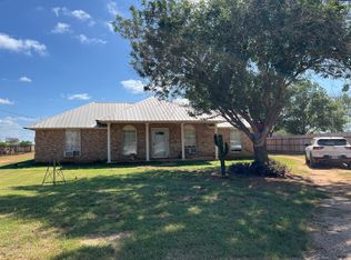 125 Porter Ave, Pearsall, TX 78061