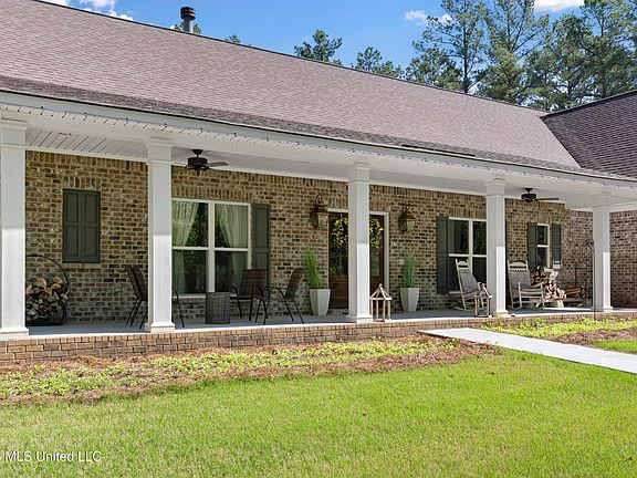 4th image of 333 Paul White Rd