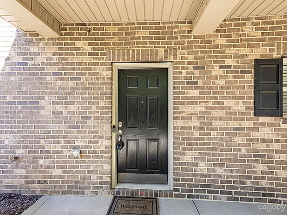 2nd image of 14607 Juventus St