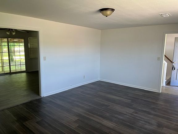 2nd image of 1216 E Marshall Ave