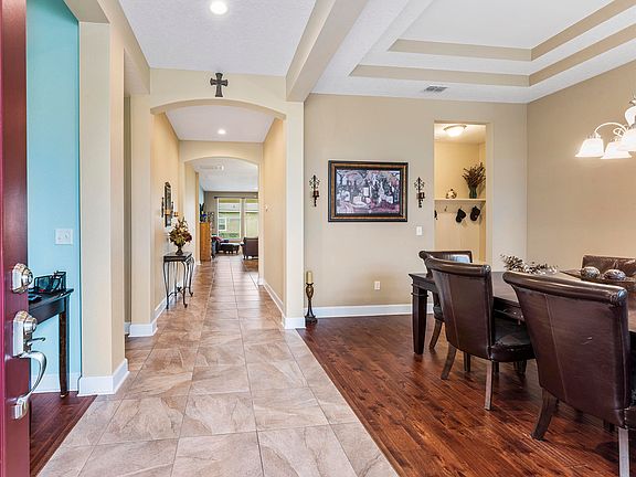 4th image of 100 Broadbranch Way