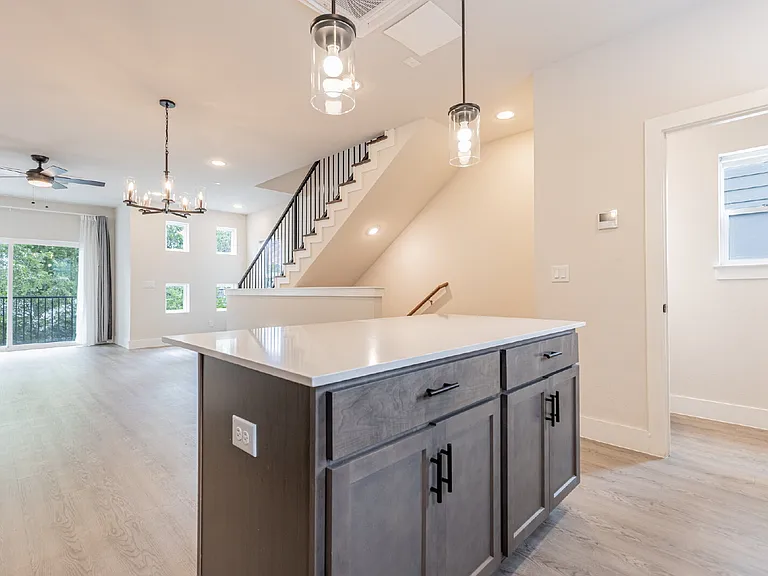 411 Ira Ave #2102 — Photo 11