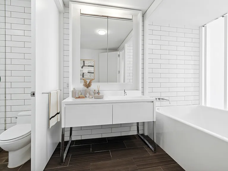 15 William St #12G — Photo 5