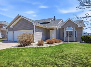 10004 Fallgold Pkwy N, Brooklyn Park, MN 55443