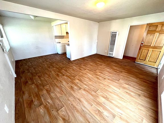 New (Oct. 2022) flooring