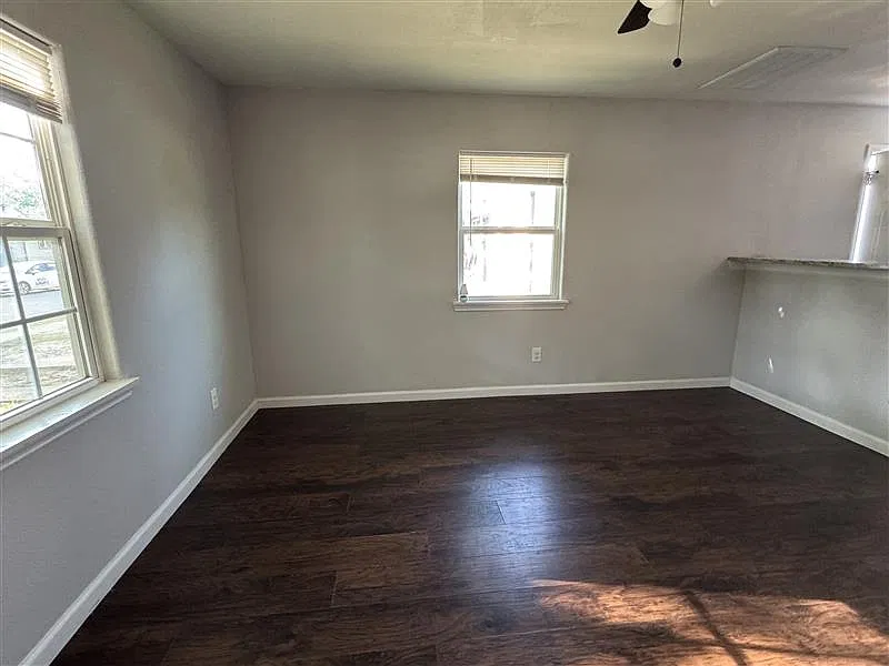 1 bed, 500 sqft, $1,200 — Photo 4