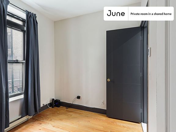 2nd image of 207 W 109th St #C