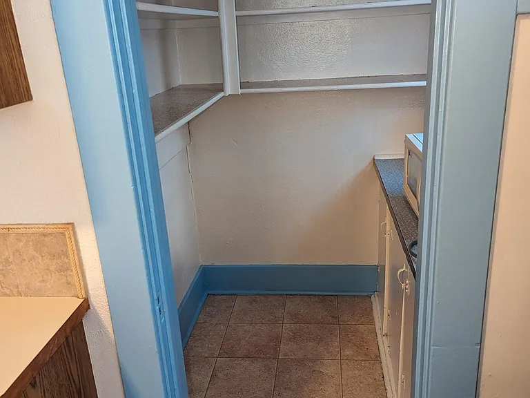 1216 Talbot Ct — Photo 7