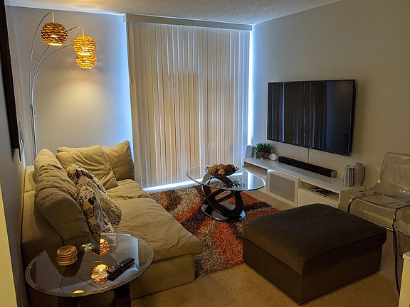 4th image of 800 N Miami Ave #1207