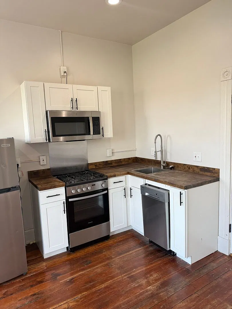 920 Washington Ave — Photo 4