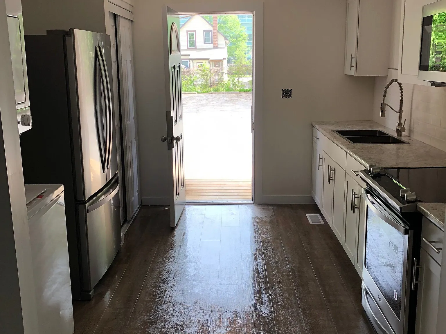 1 bed, $1,400 — Photo 2