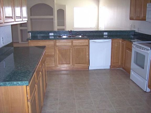 5th image of 563 Cody Caleb Dr