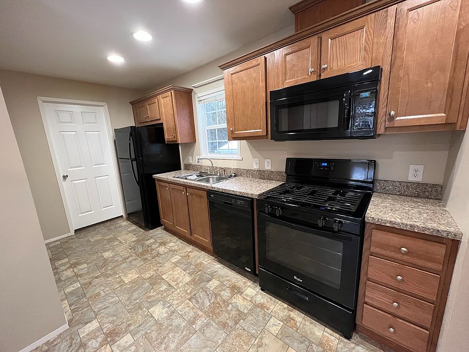 1st image of 516 Courtland Ln #124