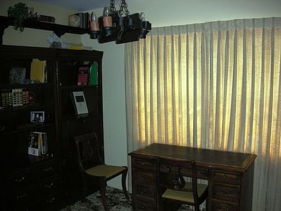 5th image of 1400 Berkshire Ct