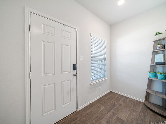 5th image of 309 MIDDLE GREEN LOOP