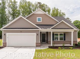 2903 Ives Dr, Eastover, NC 28312
