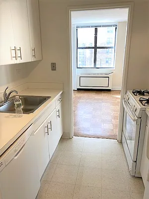 Rented by Corcoran | media 25