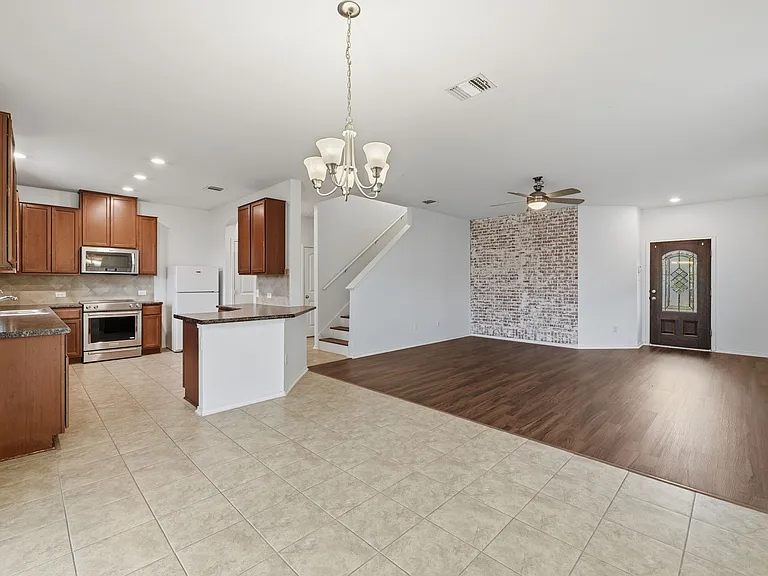 13535 Abraham Lincoln St — Photo 15