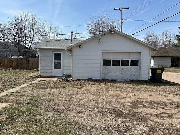 4th image of 720 Eads Ave