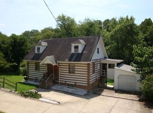 11438 Coal River Rd, Saint Albans, WV 25177