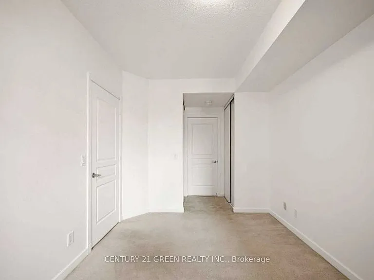 438 Richmond St W #819 — Photo 13