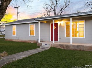 702 Bowie, Universal City, TX 78148