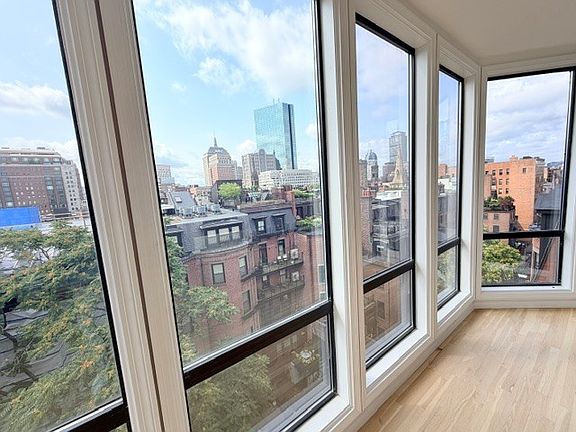 3rd image of 113 Beacon St #3